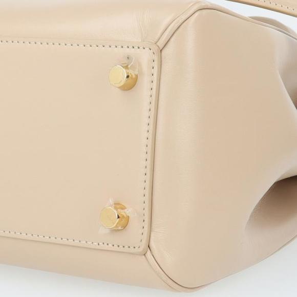 Celine Classic Saise Shoulder Bag CANTA Bej Light Beige Satin Calfskin - Picture 8 of 16